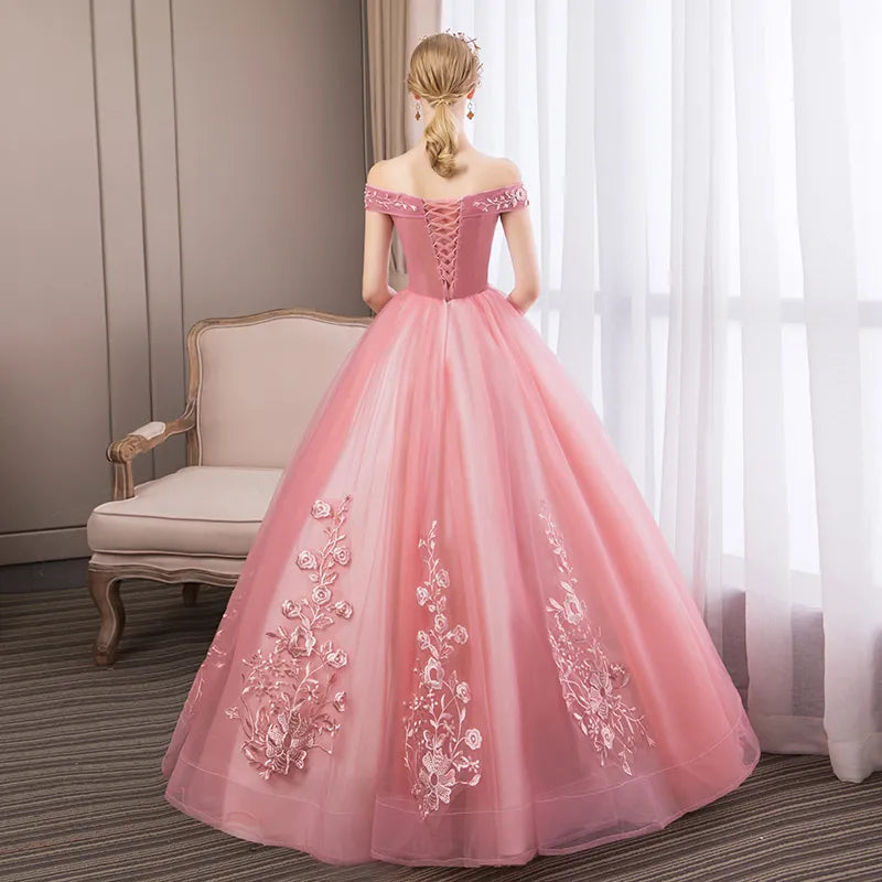 Elegant Boat Neck Quinceanera Dress - Luxury Lace Ball Gown