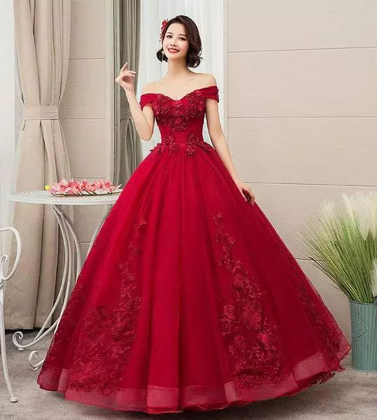Elegant Boat Neck Quinceanera Dress - Luxury Lace Ball Gown
