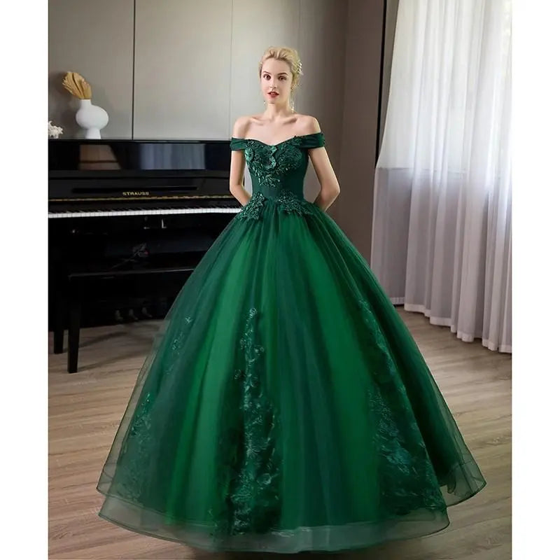 Elegant Boat Neck Quinceanera Dress - Luxury Lace Ball Gown